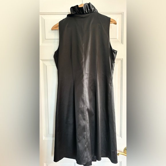 Eliza J Cocktail Dress - Picture 2 of 5